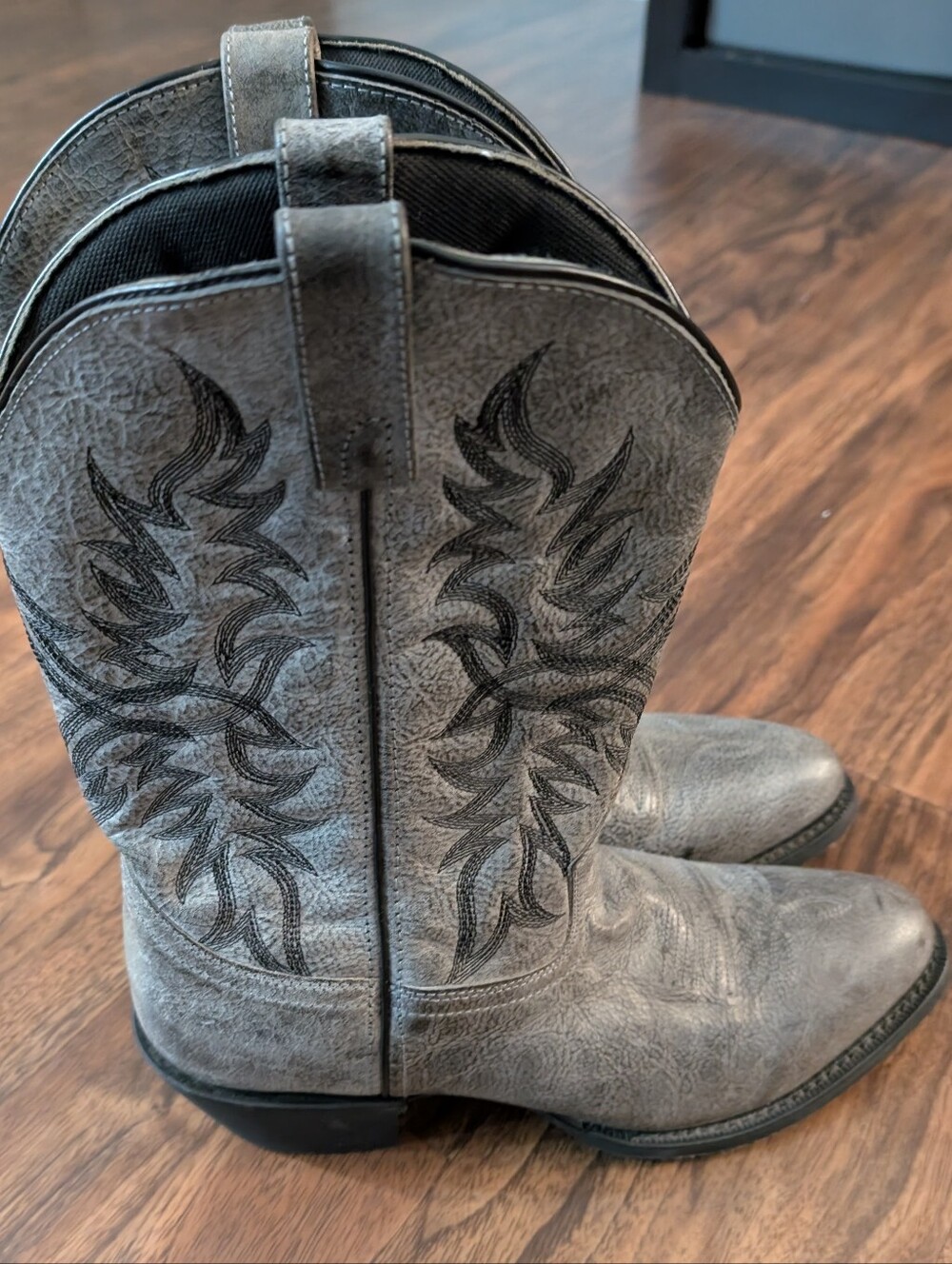 Laredo Mens 10 68457 Gray Embroidered Western Cowboy Boots